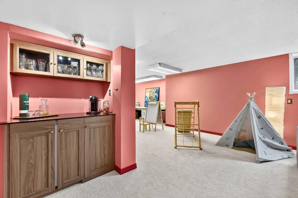 4911 43 Street SW Calgary AB T3E 3R2