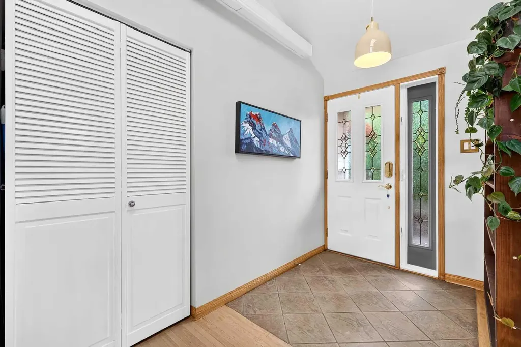 4911 43 Street SW Calgary AB T3E 3R2