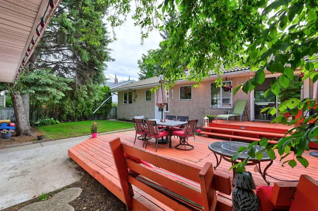 4911 43 Street SW Calgary AB T3E 3R2