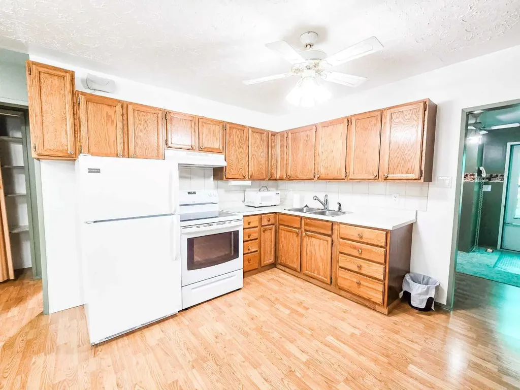 5013 51 Street Peers AB T0E 1W0
