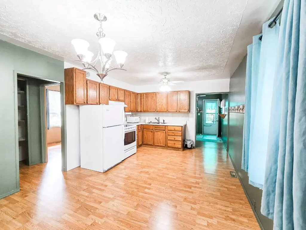 5013 51 Street Peers AB T0E 1W0