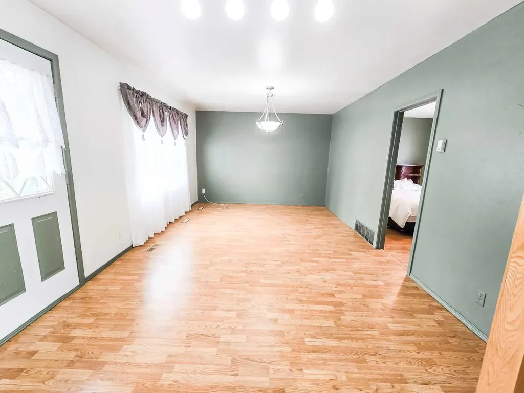 5013 51 Street Peers AB T0E 1W0