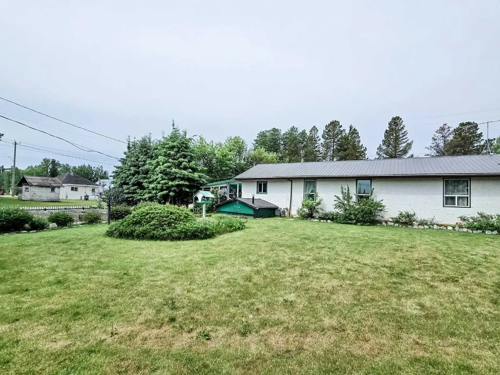 5013 51 Street Peers AB T0E 1W0