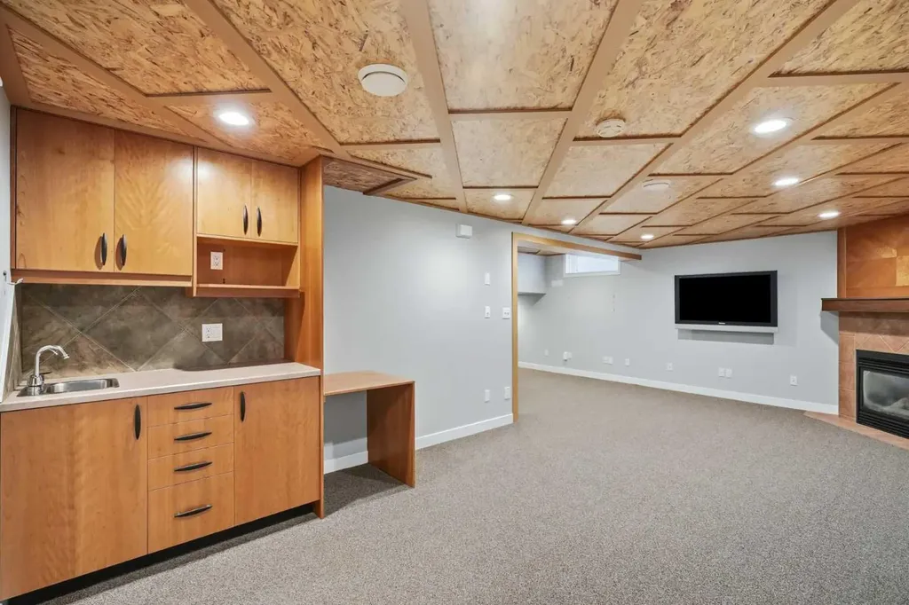 10012 Willowview Road SE Calgary AB T2J 1P4
