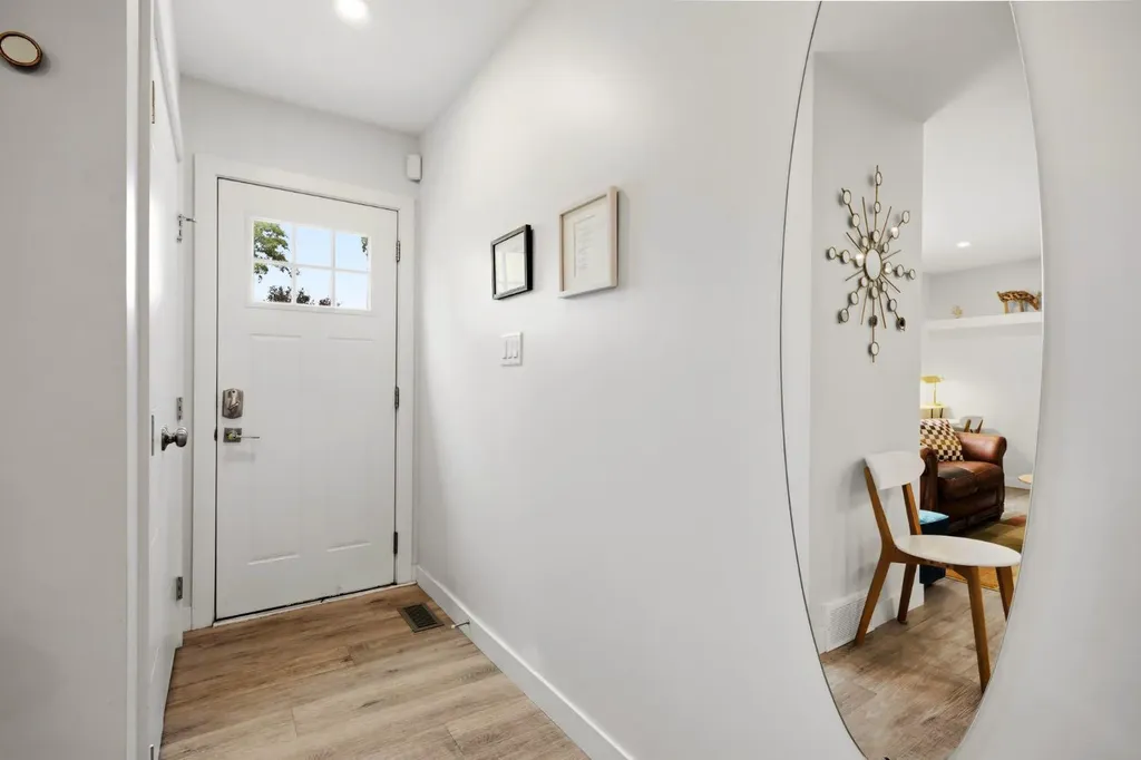 723 75 Avenue SW Calgary AB T2V 0S4