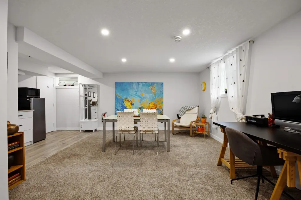 723 75 Avenue SW Calgary AB T2V 0S4