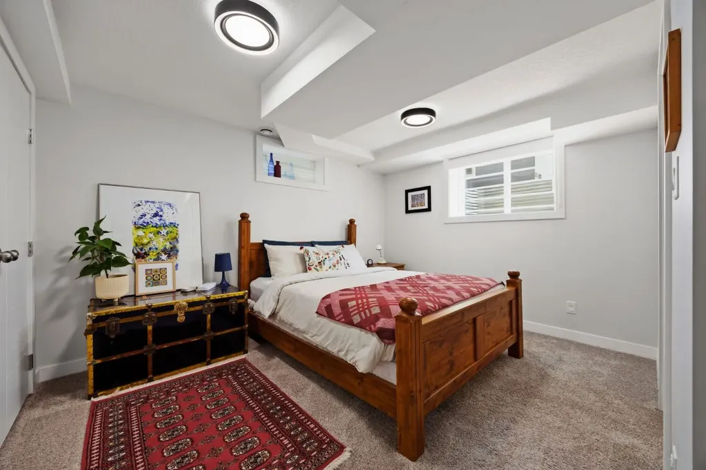 723 75 Avenue SW Calgary AB T2V 0S4