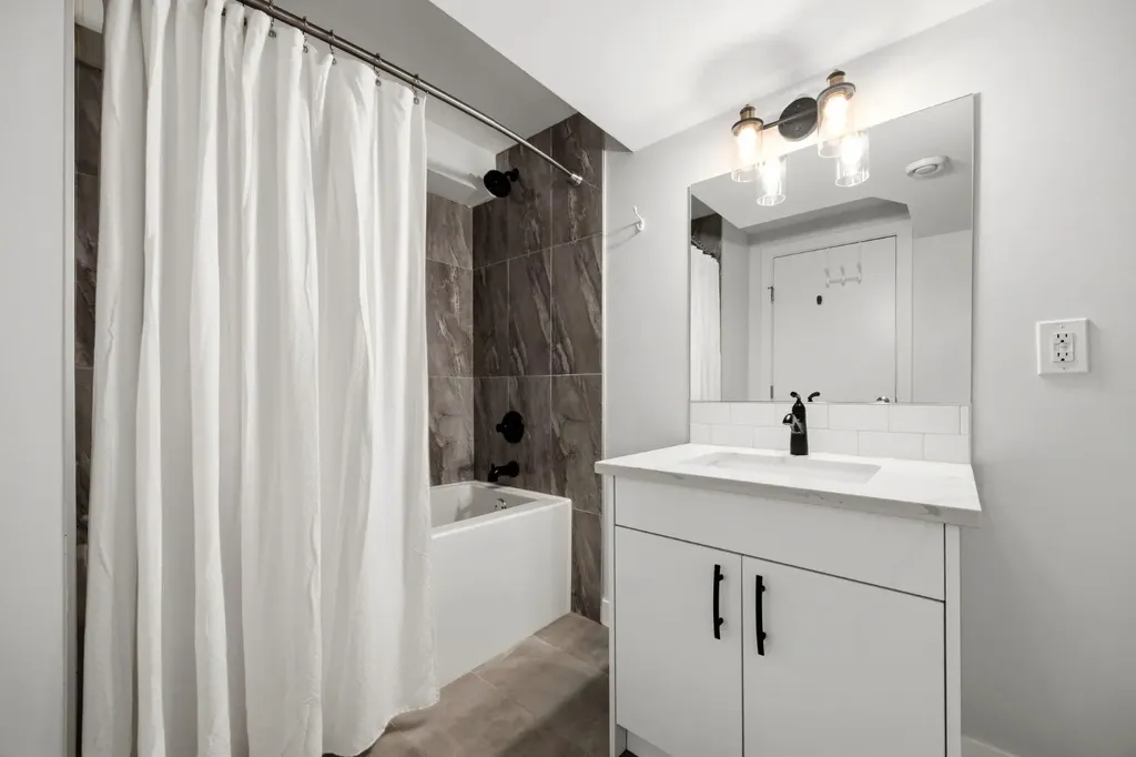 723 75 Avenue SW Calgary AB T2V 0S4