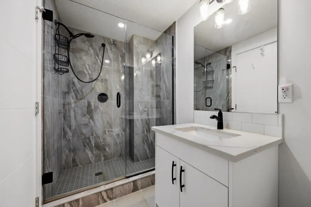 723 75 Avenue SW Calgary AB T2V 0S4