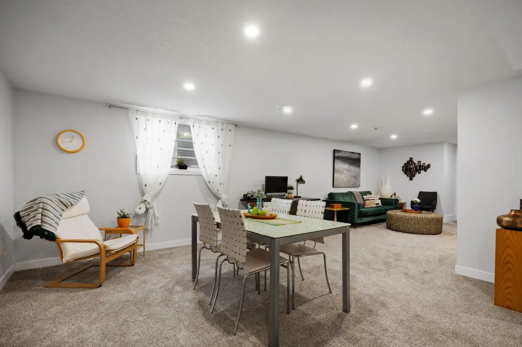 723 75 Avenue SW Calgary AB T2V 0S4