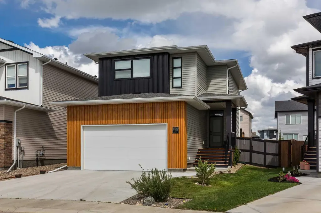 1219 Pacific Circle W Lethbridge AB T1J5V4