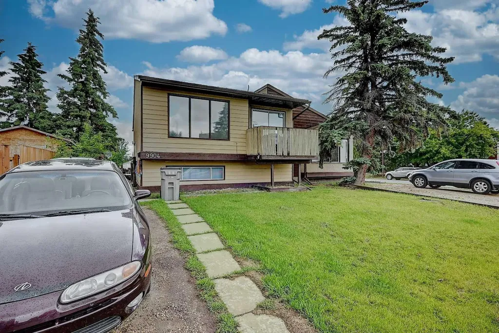 9904 71a Avenue Grande Prairie AB T8V 5T9