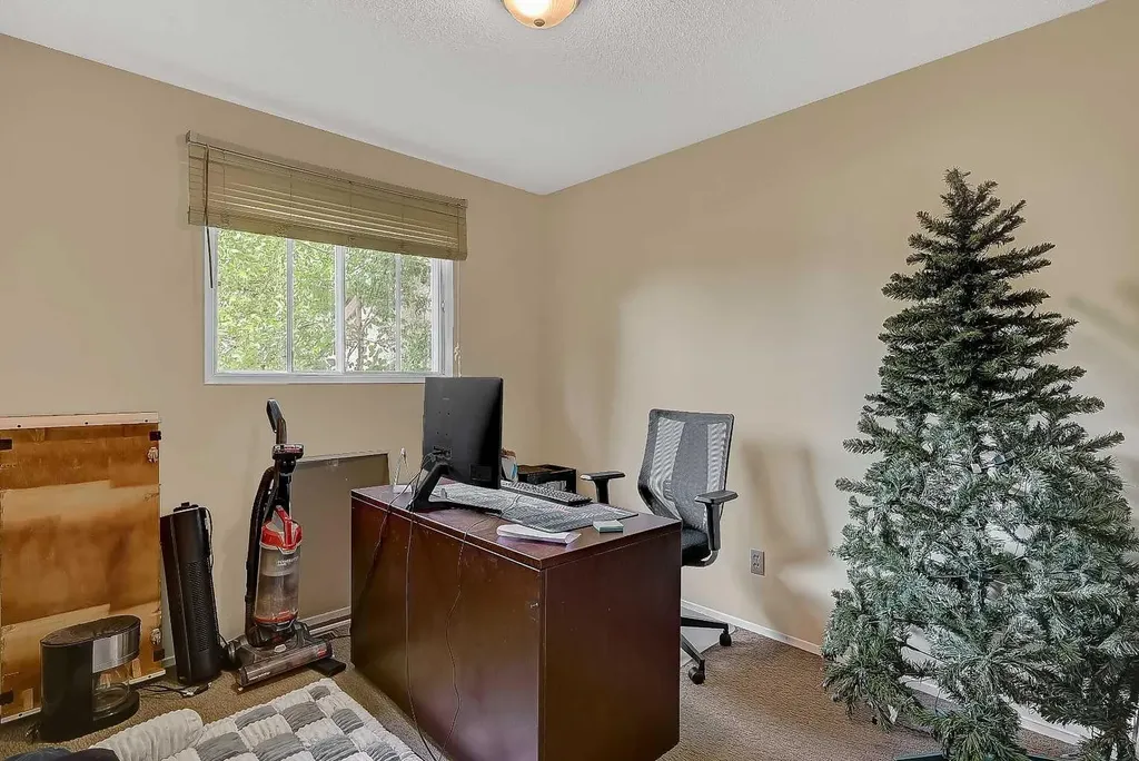 9904 71a Avenue Grande Prairie AB T8V 5T9