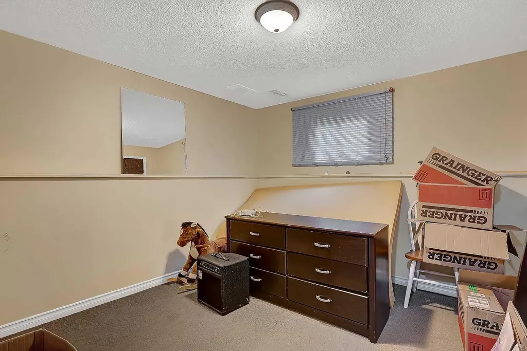 9904 71a Avenue Grande Prairie AB T8V 5T9