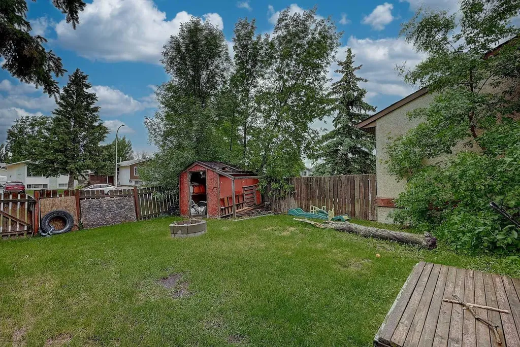 9904 71a Avenue Grande Prairie AB T8V 5T9