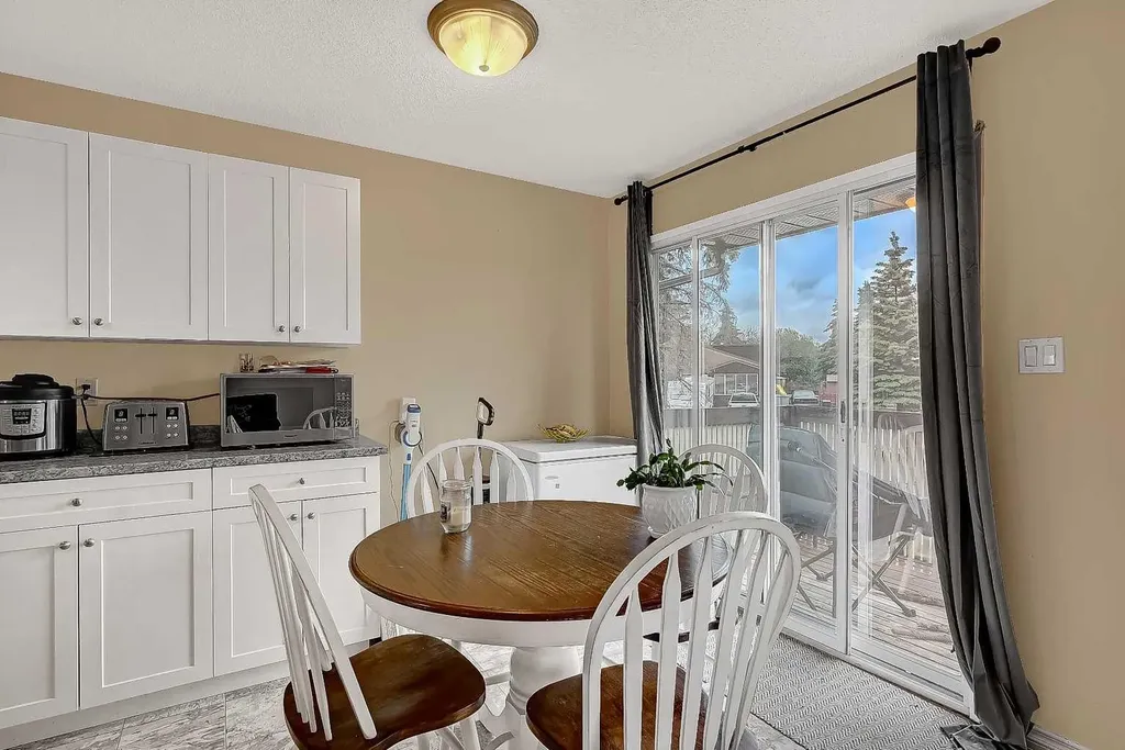 9904 71a Avenue Grande Prairie AB T8V 5T9