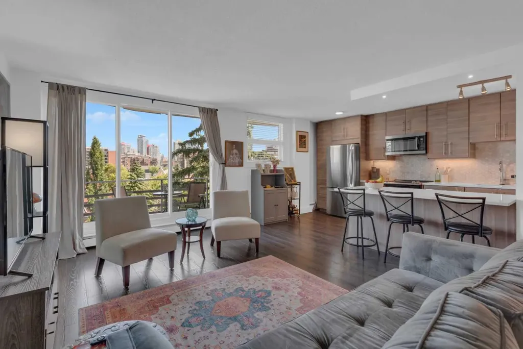 1027 Cameron Avenue SW Calgary AB T2T 0K3