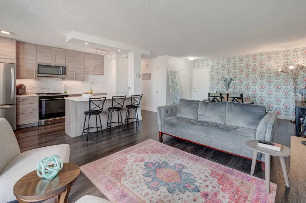 1027 Cameron Avenue SW Calgary AB T2T 0K3