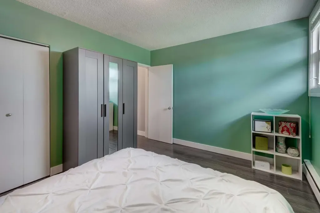 1027 Cameron Avenue SW Calgary AB T2T 0K3