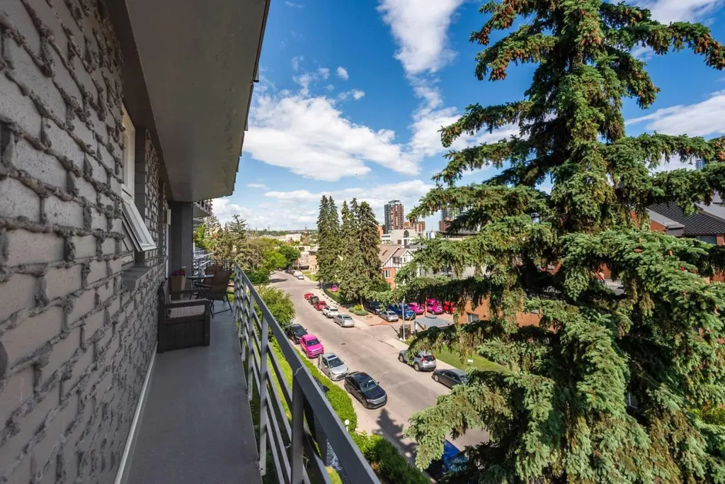 1027 Cameron Avenue SW Calgary AB T2T 0K3