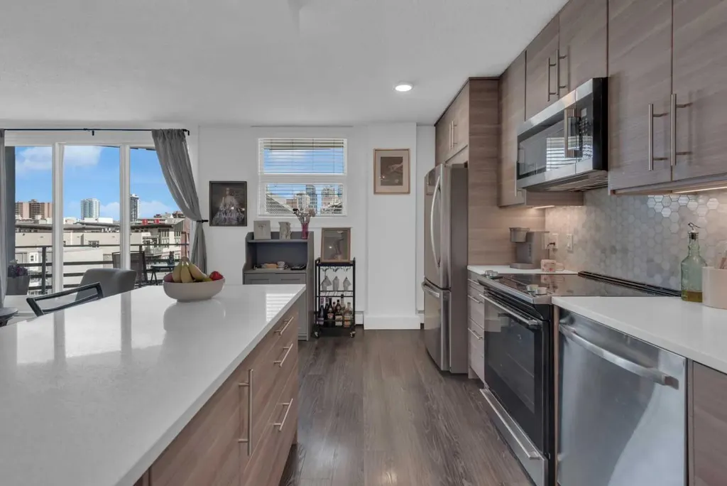 1027 Cameron Avenue SW Calgary AB T2T 0K3