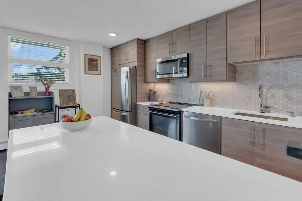 1027 Cameron Avenue SW Calgary AB T2T 0K3