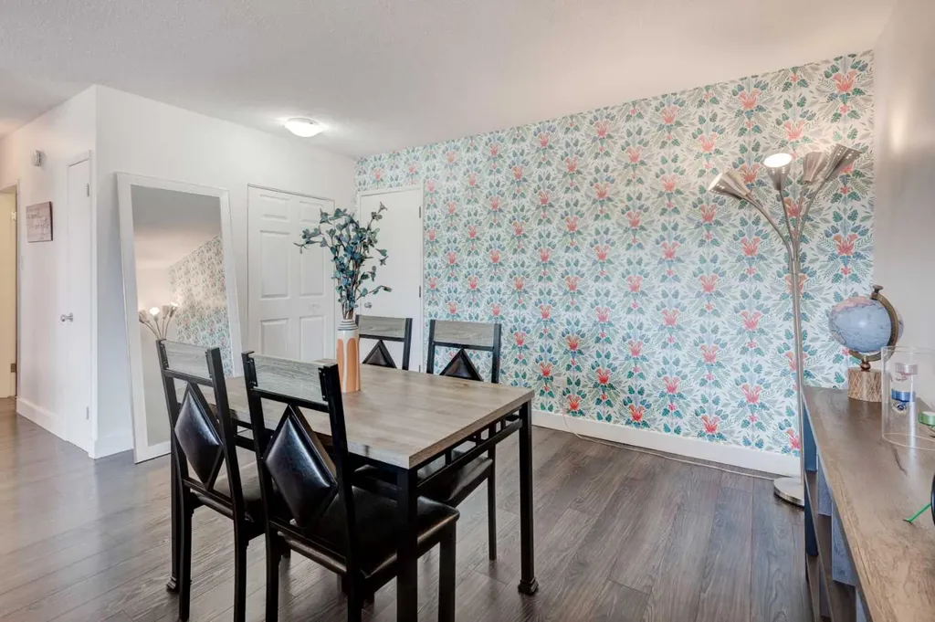 1027 Cameron Avenue SW Calgary AB T2T 0K3
