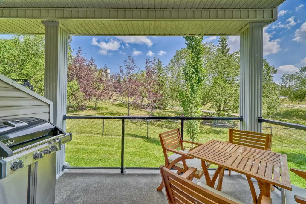 406 Rocky Vista Gardens NW Calgary AB T3G 5V1