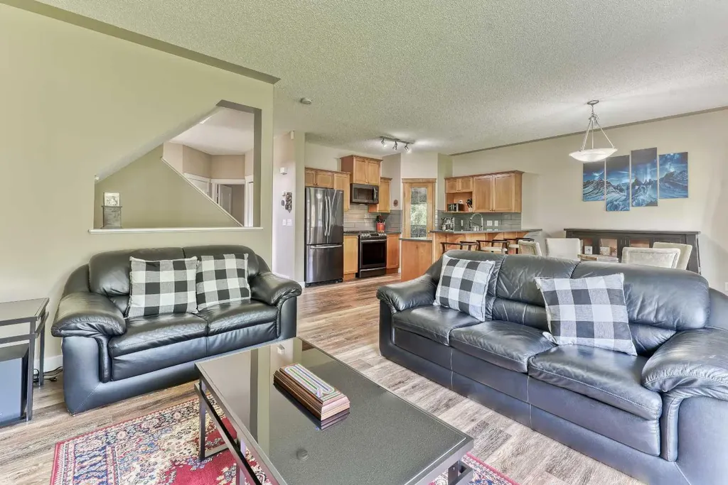 406 Rocky Vista Gardens NW Calgary AB T3G 5V1