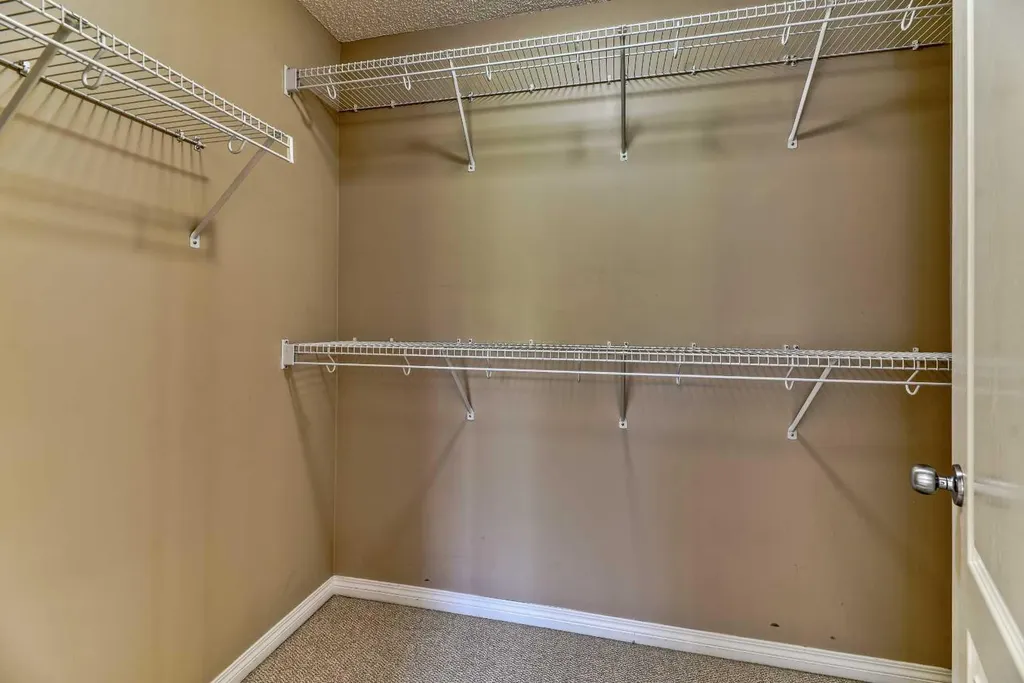 406 Rocky Vista Gardens NW Calgary AB T3G 5V1