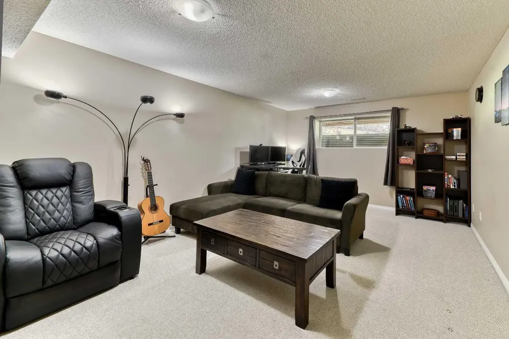 406 Rocky Vista Gardens NW Calgary AB T3G 5V1