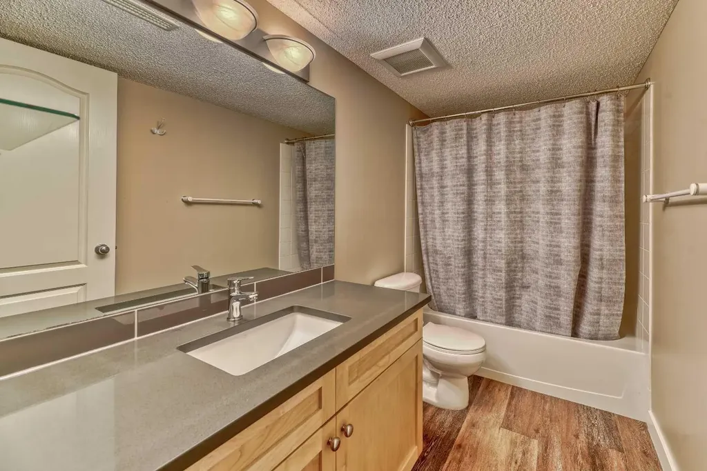 406 Rocky Vista Gardens NW Calgary AB T3G 5V1