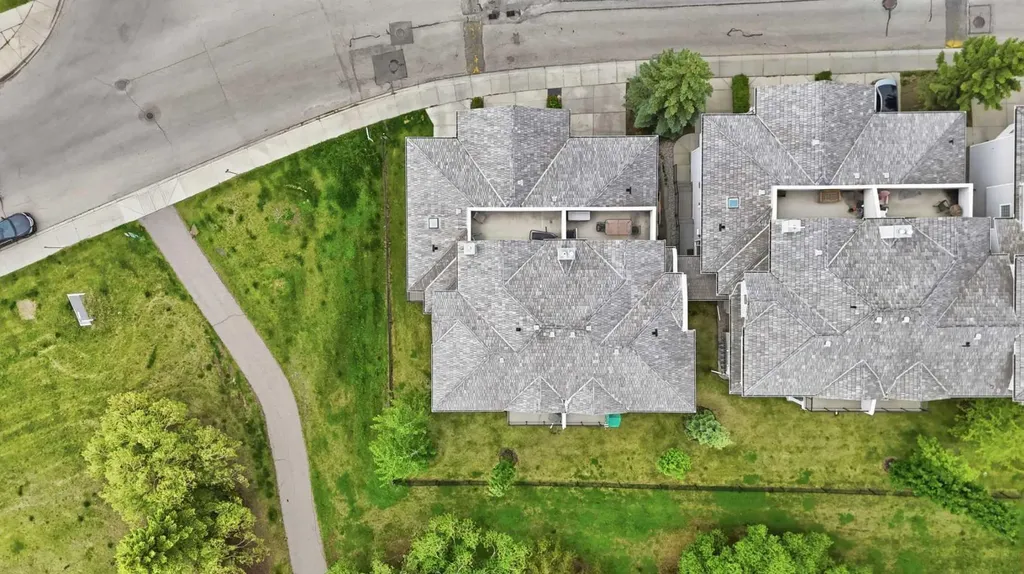 406 Rocky Vista Gardens NW Calgary AB T3G 5V1