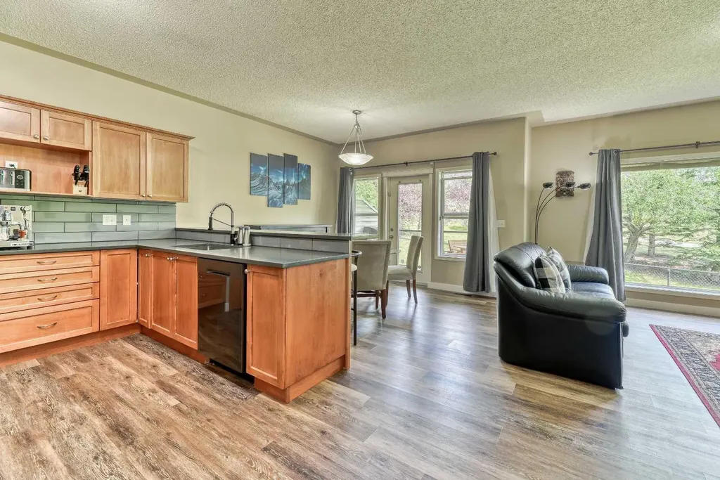 406 Rocky Vista Gardens NW Calgary AB T3G 5V1