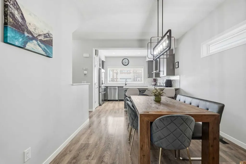 72 Masters Manor SE Calgary AB T3M 2R4