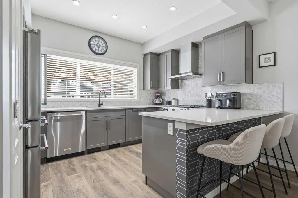 72 Masters Manor SE Calgary AB T3M 2R4