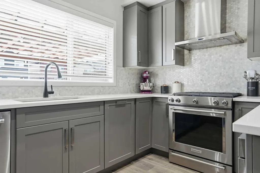 72 Masters Manor SE Calgary AB T3M 2R4
