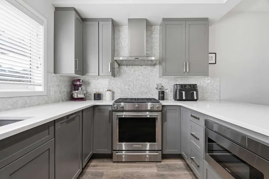 72 Masters Manor SE Calgary AB T3M 2R4