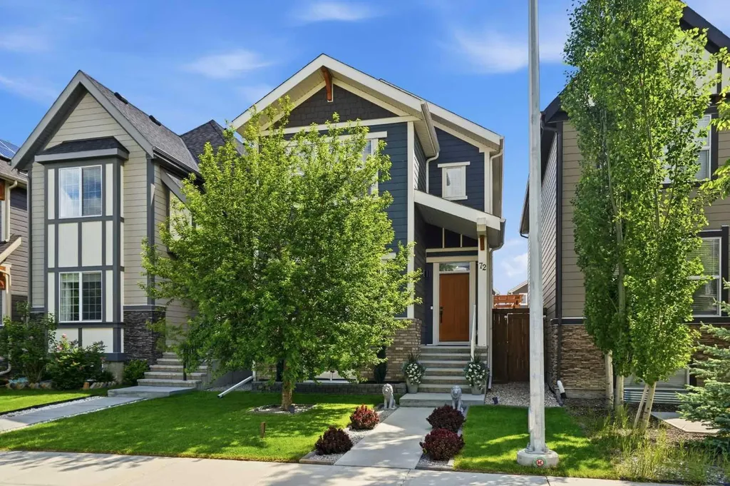 72 Masters Manor SE Calgary AB T3M 2R4