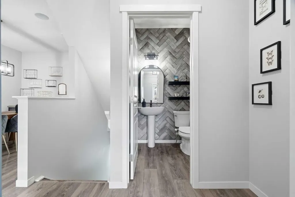 72 Masters Manor SE Calgary AB T3M 2R4