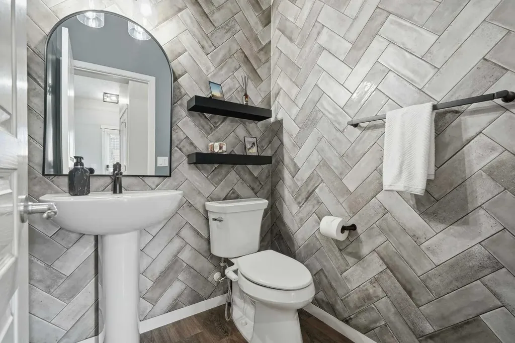 72 Masters Manor SE Calgary AB T3M 2R4
