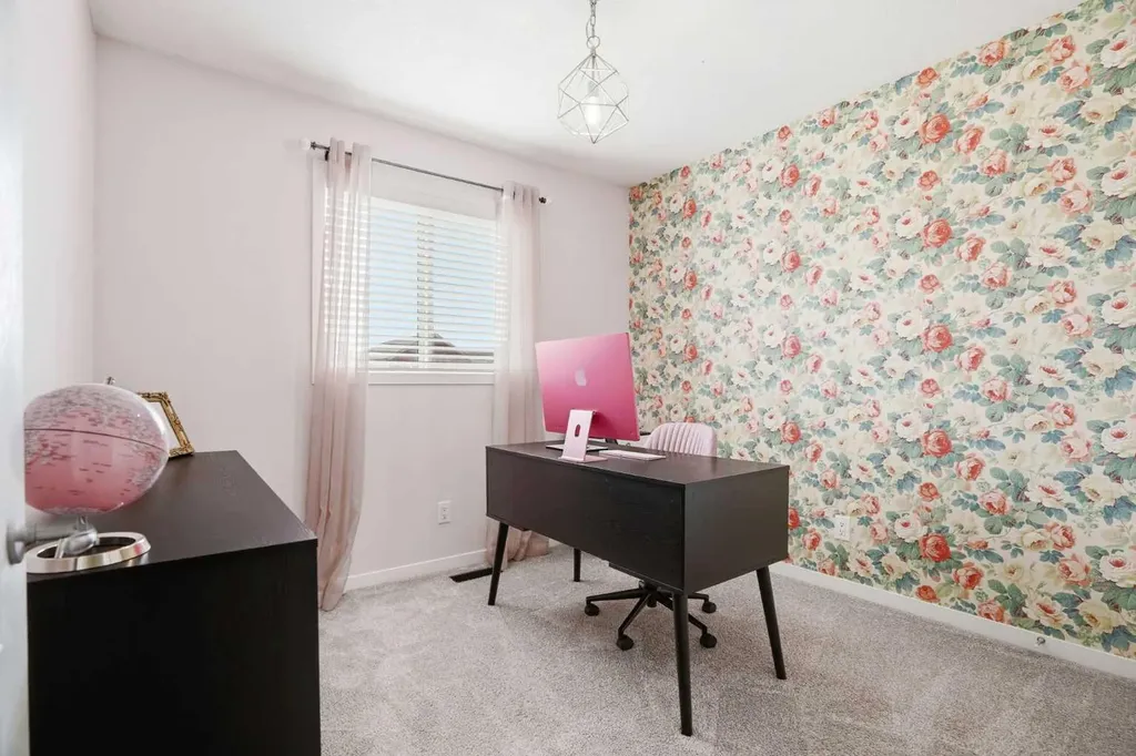 72 Masters Manor SE Calgary AB T3M 2R4