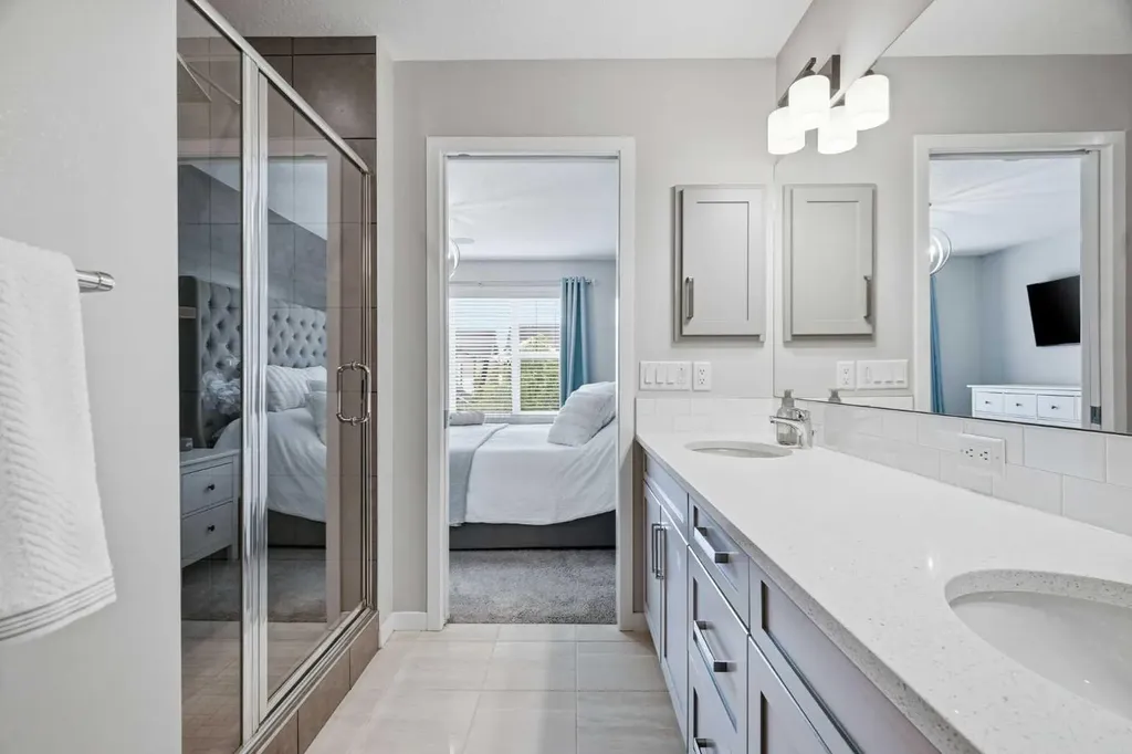 72 Masters Manor SE Calgary AB T3M 2R4