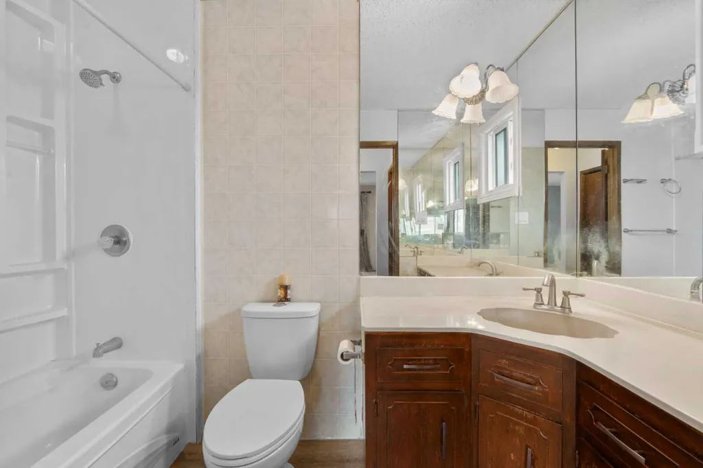27 Beddington Road NE Calgary AB T3K 1N7