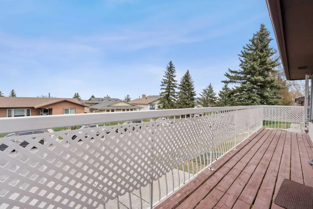 27 Beddington Road NE Calgary AB T3K 1N7