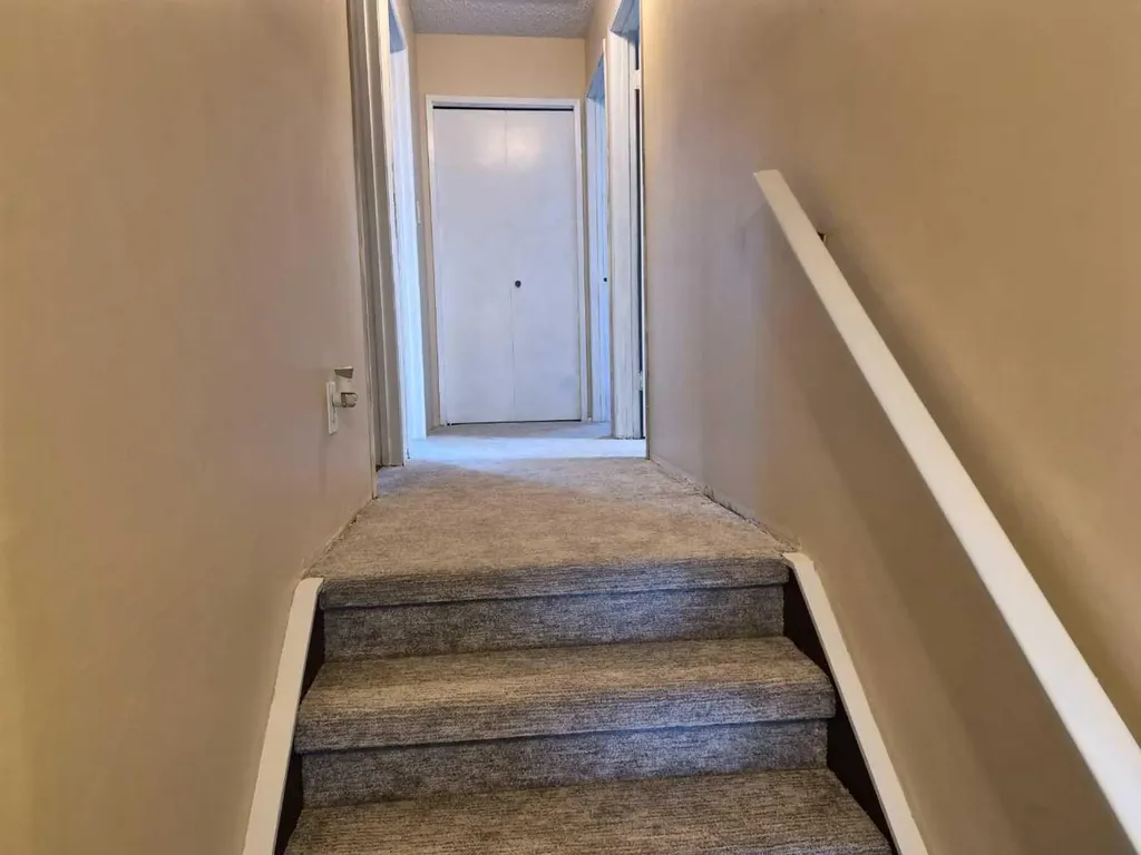 27 Beddington Road NE Calgary AB T3K 1N7