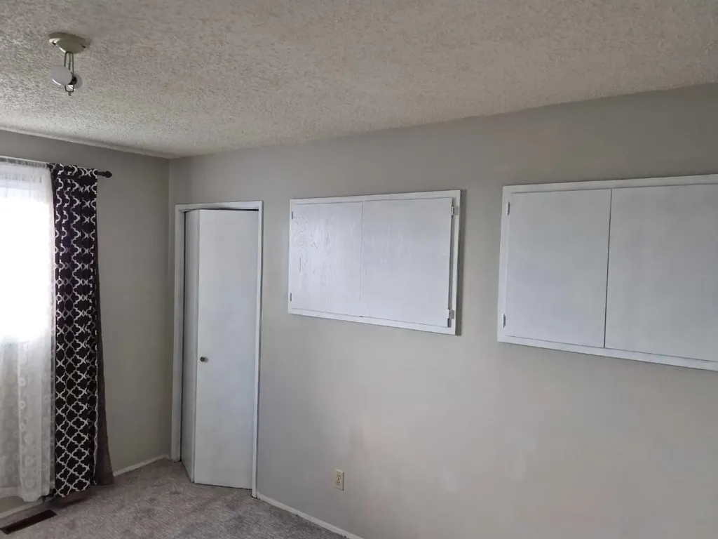 27 Beddington Road NE Calgary AB T3K 1N7