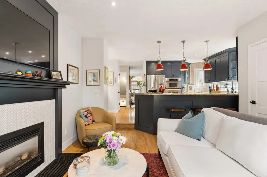 2235 27 Street SW Calgary AB T3E 2E9