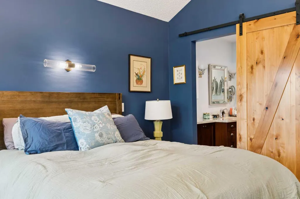 2235 27 Street SW Calgary AB T3E 2E9