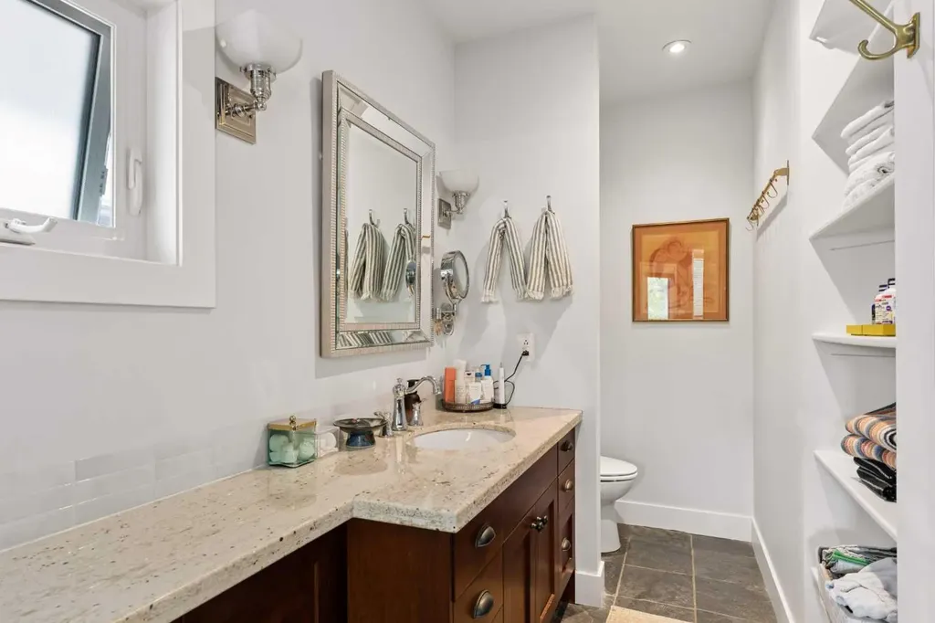 2235 27 Street SW Calgary AB T3E 2E9
